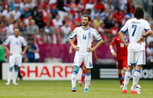 Greece's Giorgos Fotakis and Giorgos Samaras react after Czech Republic's second goal