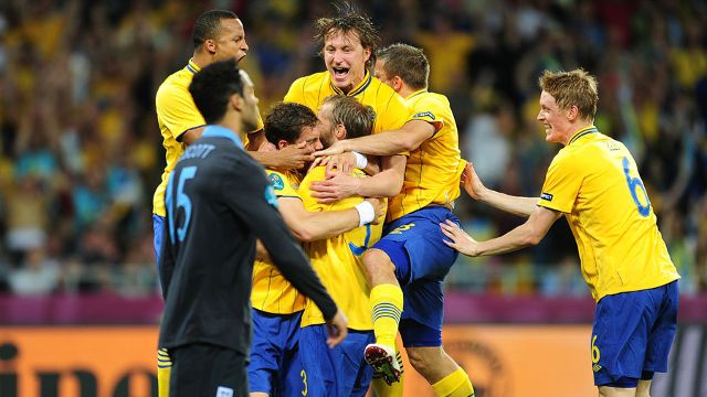 Olof Mellberg scored a brace for Sweden against England