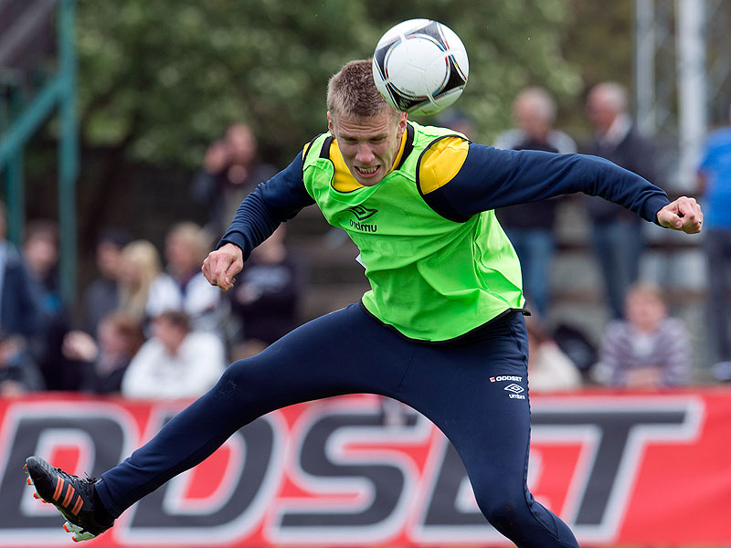 Pontus Wernbloom de Suecia durante los entrenamientos de la selección que se llevan a cabo en la isla de Gotland al sur de Estocolmo.