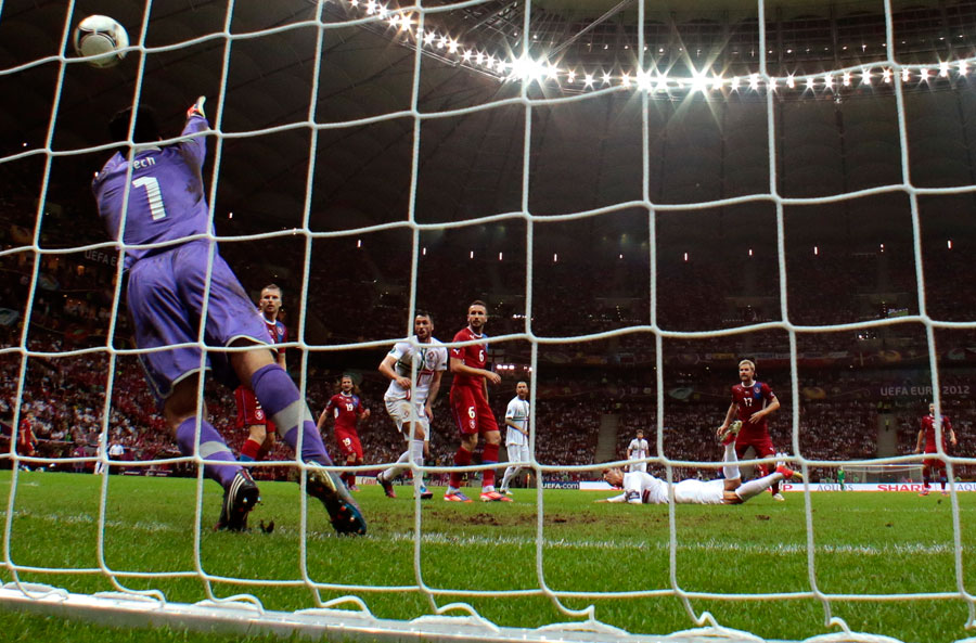 Portugal's Cristiano Ronaldo scores with a header past Petr Cech