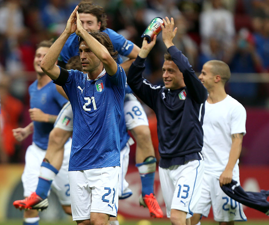 Italy's Andrea Pirlo and his team-mates applaud the fans after the final whistle